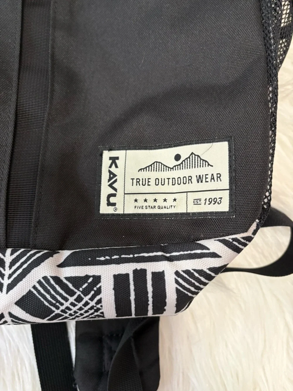 Kavu Black & White Geometric Outdoor Hiking Nature Onamission Backpack